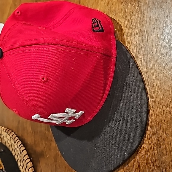 AWESOME DODGERS Red black 1981 world series CAP - Picture 4 of 6